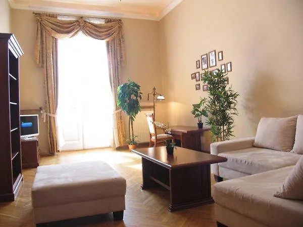 Grodzka King & Queen Daire *